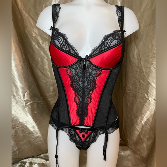 Honey Birdette Senorita Red Bustier - Picture 2 of 7